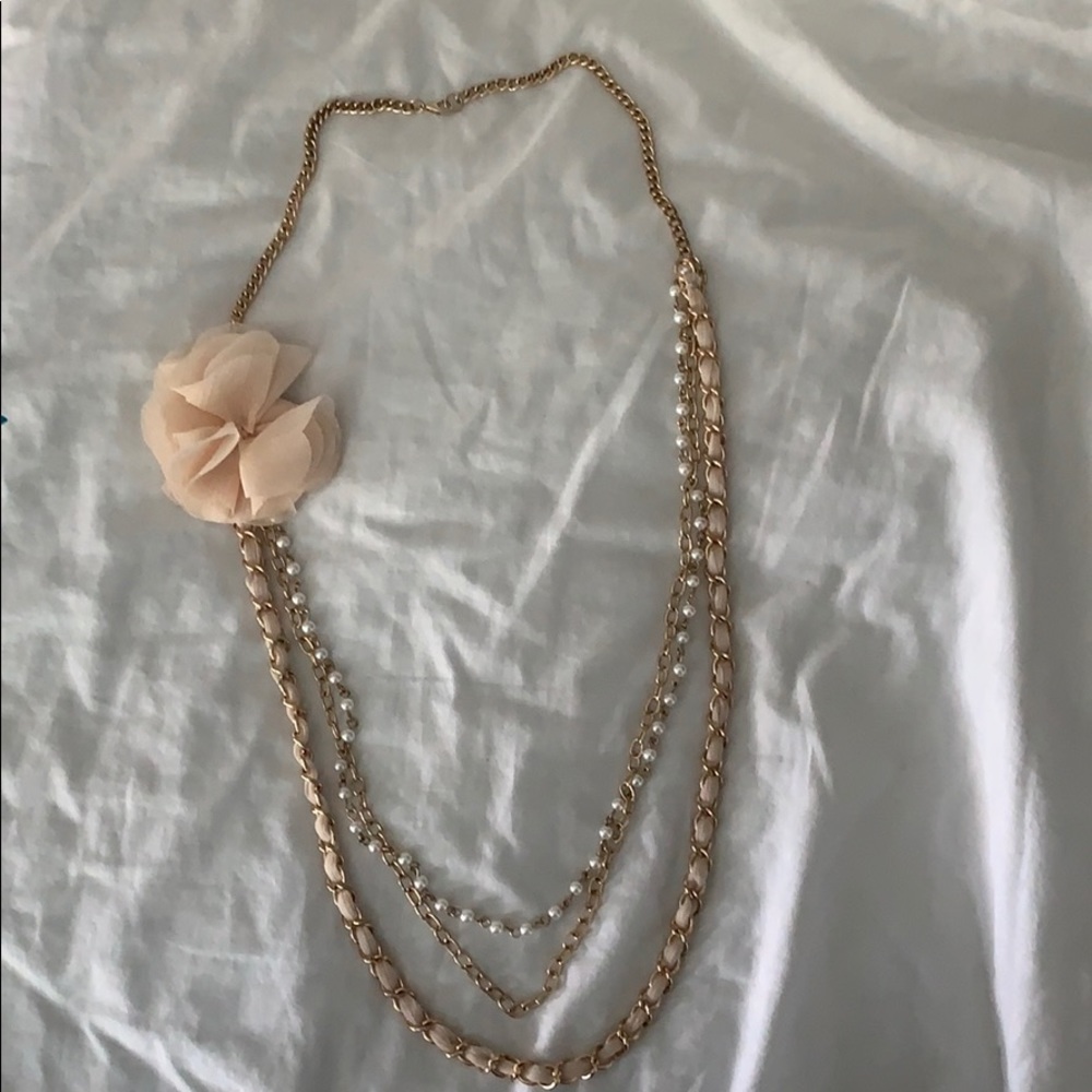 Blush Necklace with Flower and Pearls